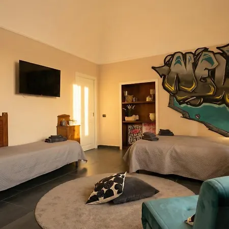 Apartment Yore' S *